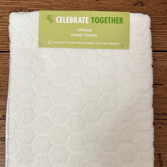 Bee Embroidered Hand Towel - Cream and Yellow - Picture 3 of 6